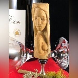 🍾 Wine stopper Hand carved stainless steel sculpture woman looking over